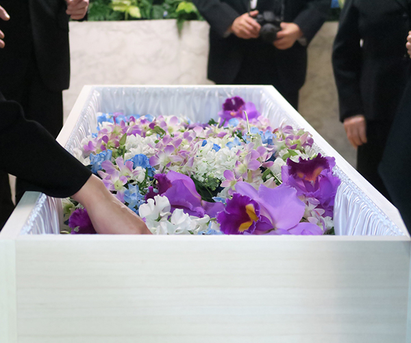 家族葬とはどんな葬儀？